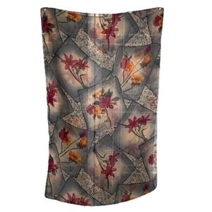 Floral Patterned Scarf. Rectangular. Coquette Girl. Casual. Woman